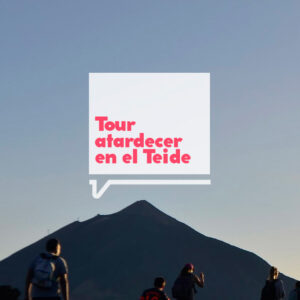 Sendero al atardecer en el Parque Nacional del Teide